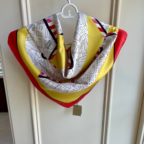 NWT - Burberry London Map Silk Scarf - Box Included - Picture 7 of 14